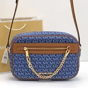 Michael Kors★JET SET ITEM MD PKT XBODY W ATTCH Michael Kors JET SET ITEM MD PKT XBODY W ATTCH for Sale in